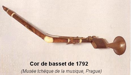 Cor de basset de 1792.JPG